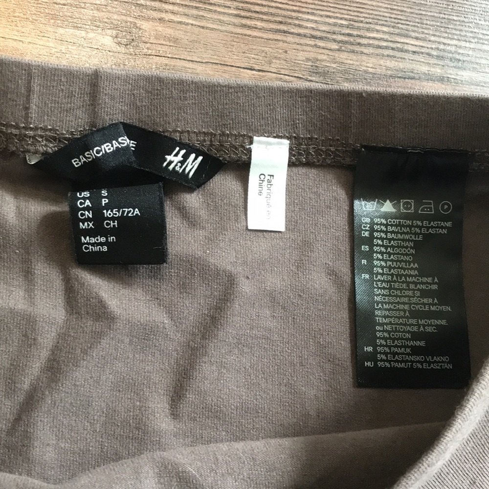 2 mini skirts - Picture 4 of 4